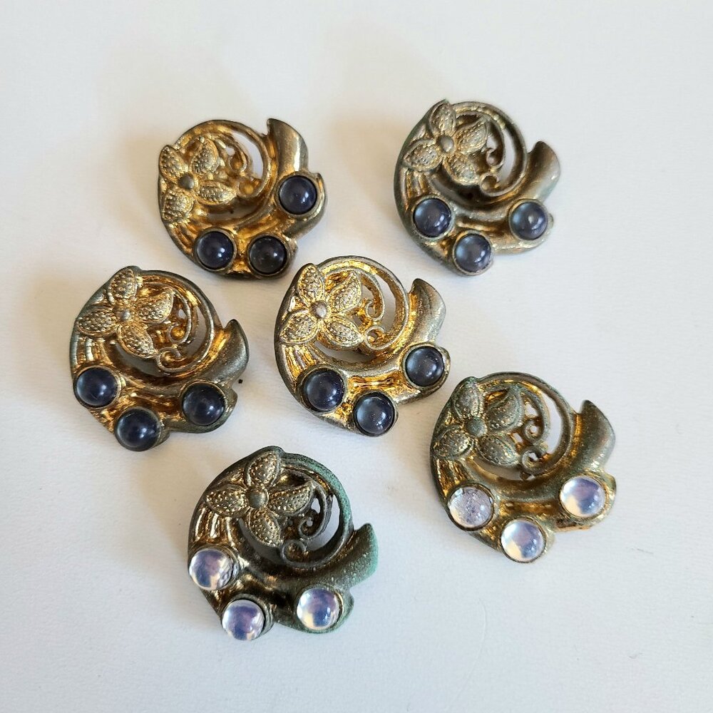 6 Vintage faux stones floral filigree style gold tone buttons.